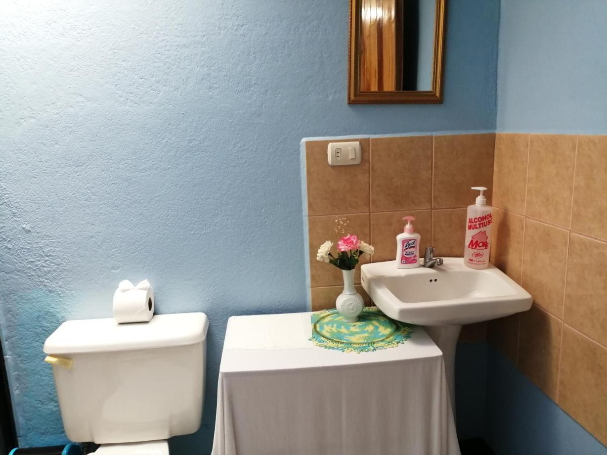 Monte Los Lirios Lodge モンテベルデ エクステリア 写真