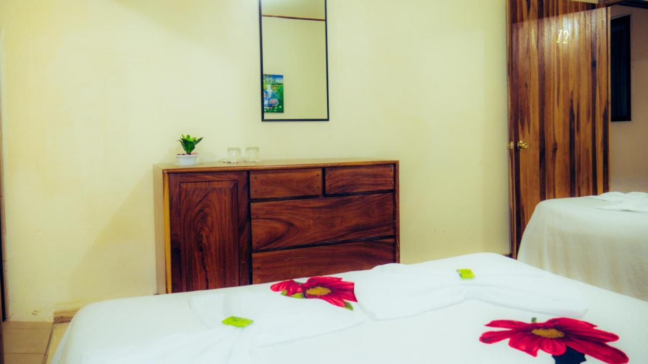 Monte Los Lirios Lodge モンテベルデ エクステリア 写真